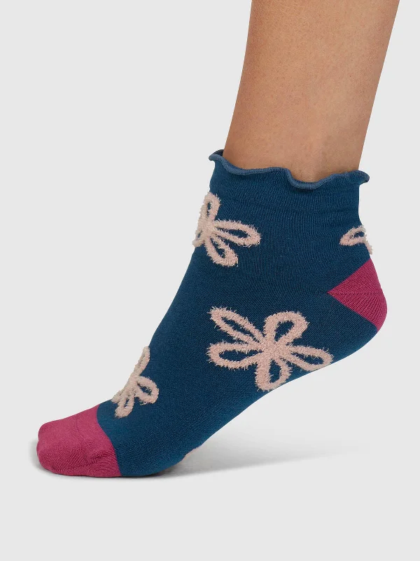 Comfortable Warm Fleece Socks-Daisee Textured Flower Bamboo Ankle Socks - Lake Blue