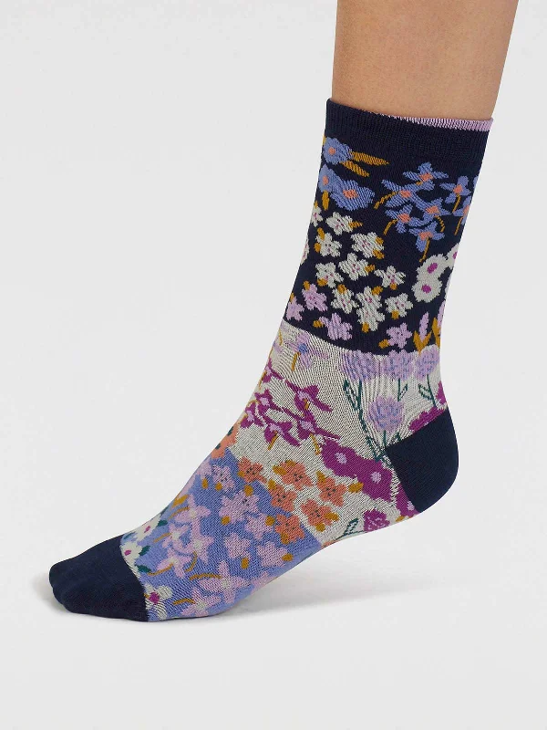 Comfortable Everyday Socks-Marguerite Floral Organic Cotton Socks - Navy